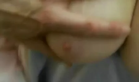 Cô gái dễ phim sec nhat ban hd thương với đuôi đôi đá.