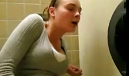 Cô gái tóc vàng kích phim sex nhật mới 2019 thích người đàn ông trong quán rượu
