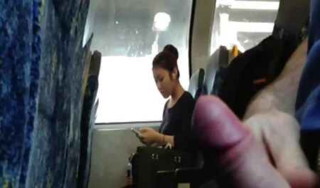 Cô gái trẻ Nhật bản chứng tỏ bản thân mình trong sex hay nhat moi khiêu dâm, nhưng đi ra khỏi camera.