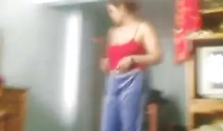 Các cô gái đột phimxet moi nhat nhiên muốn nghe những ngôn ngữ của cậu bé.
